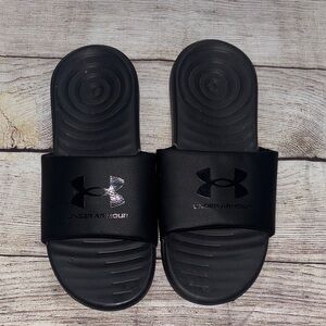 Under armor men’s size 9 slides